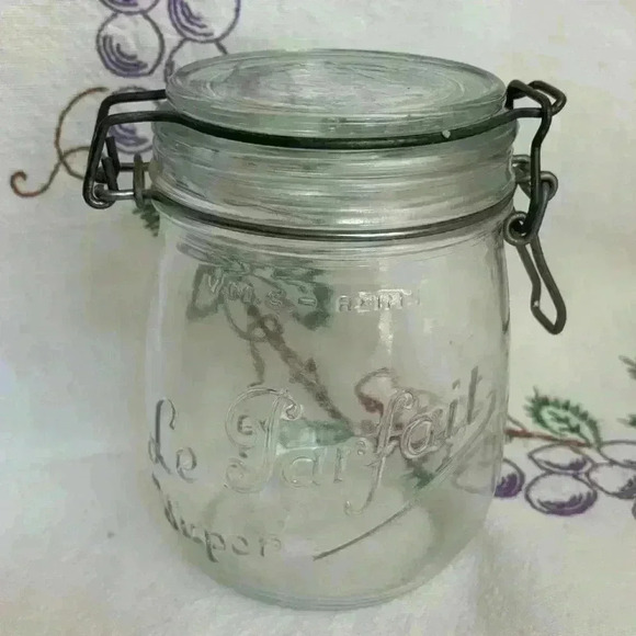 Vintage  made in France Le Parfait 0.75 Litre bale wire canning jar - Picture 1 of 11